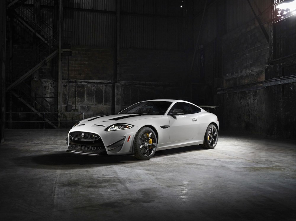 Jaguar XKR-S GT 001
