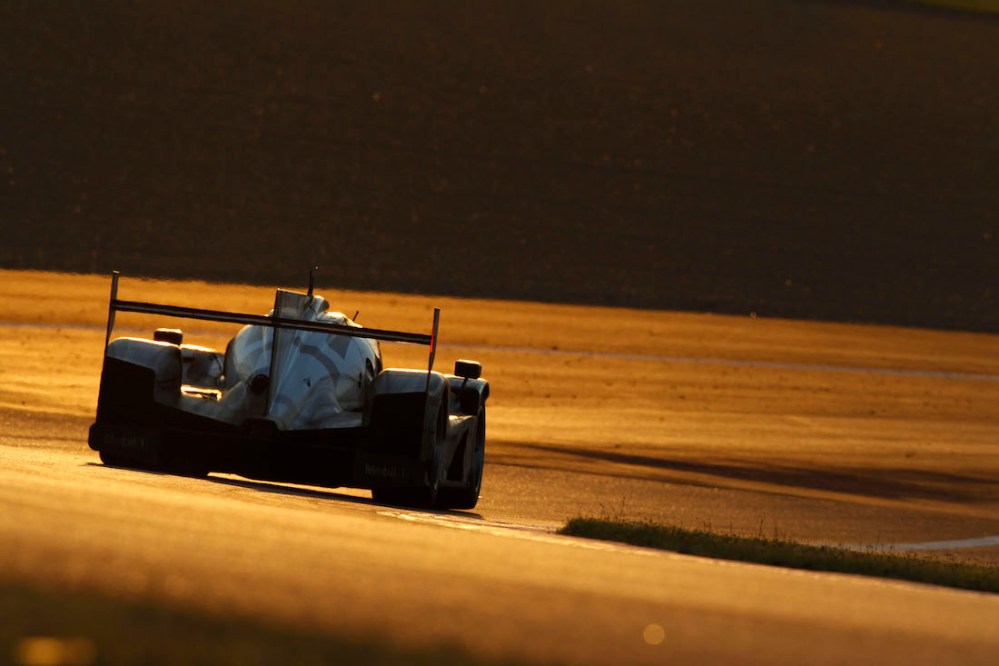 Porsche 919 Hybrid, Porsche Team: Romain Dumas, Neel Jani, Marc Lieb