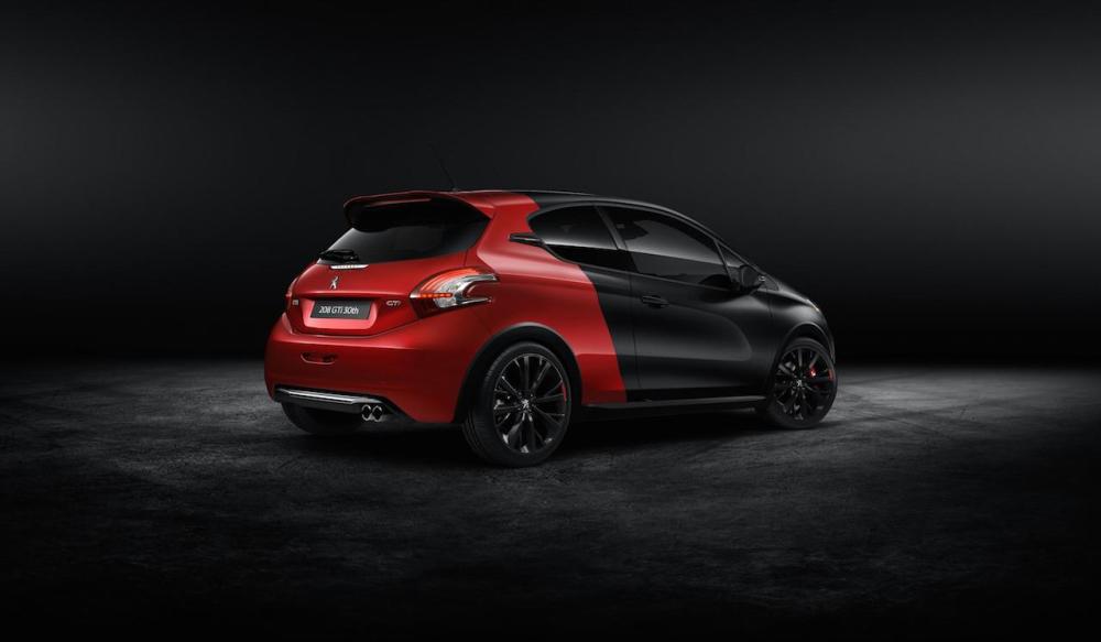 2014 Peugeot 208 GTi 30th Anniverary 02