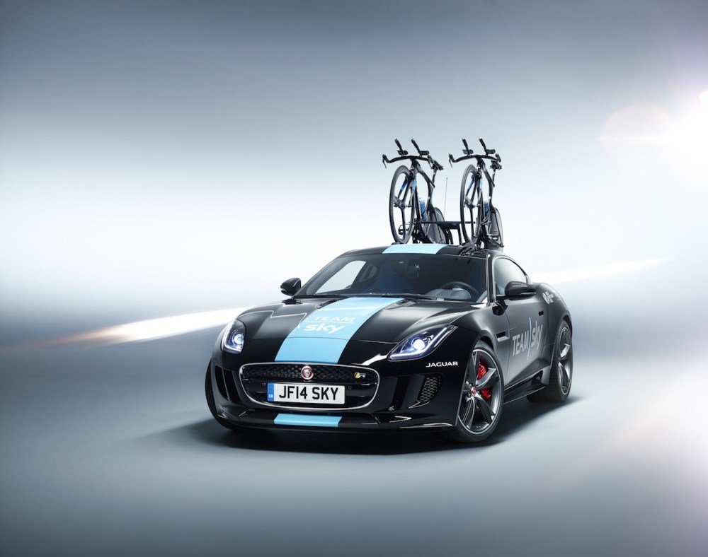 2014 Jaguar F-Type R Team Sky S20C 01