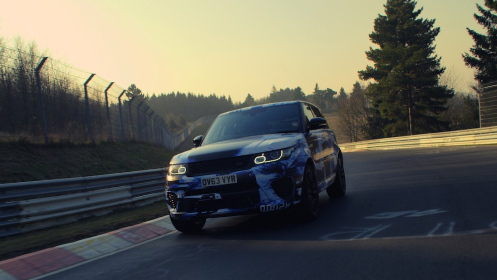 2015 Range Rover Sport SVR 01