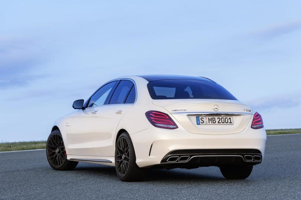 2015 Mercedes-AMG C 63 Saloon 002
