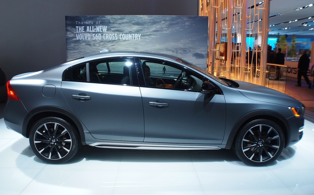 An alternative to 4x4 coupes? A 4x4 saloon; thank you Volvo for the S60 Cross Country