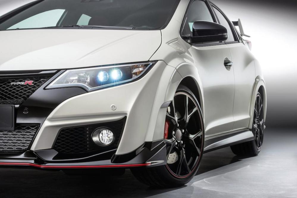 2015 Honda Civic Type R Production 000