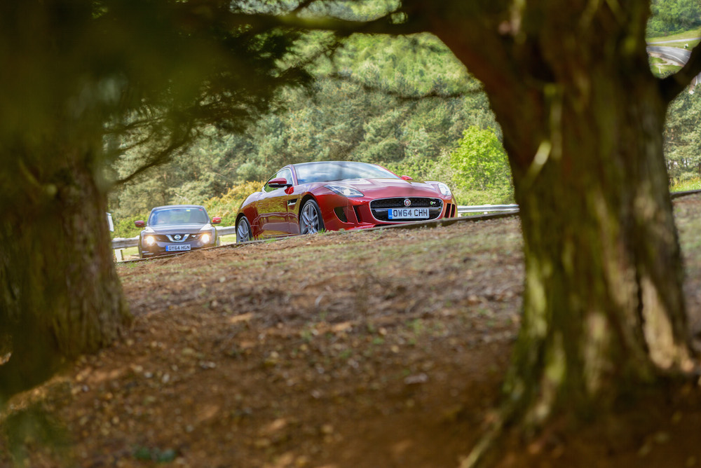 2015 Jaguar F-Type R Coupe 004