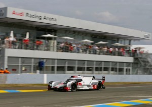 2015 Le Mans Race Audi R18 e-tron quattro