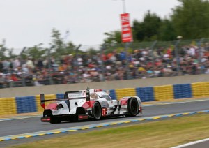 2015 Le Mans Race Audi R18 e-tron quattro