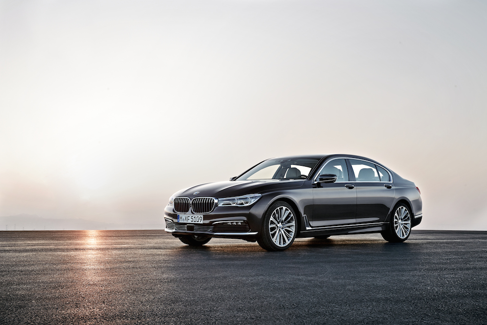 2016 BMW 7 Series G11-G12 001