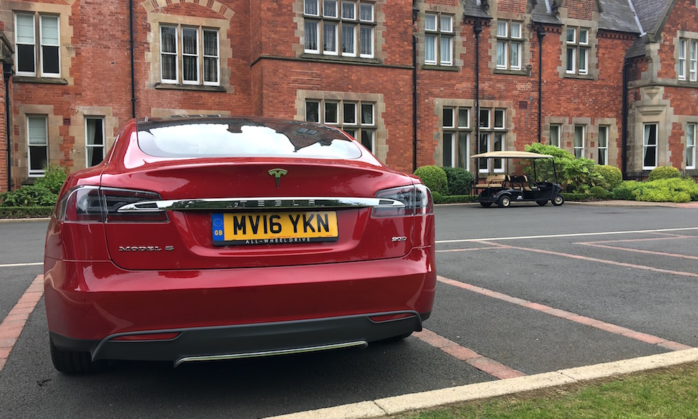 2016 Tesla Model S 90D