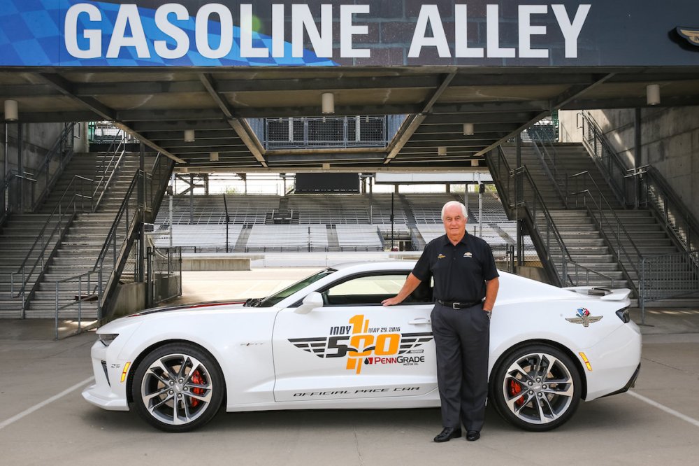 2016 Chevrolet Camaro SS Indy 500 Pace Car (C) Chevrolet