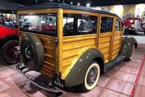 1937 Ford V8 Deluxe 'Woody'