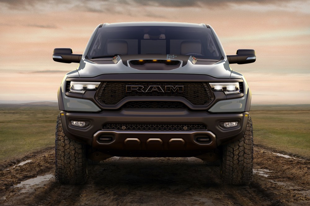 Hennessey Mammoth 6x6 TRX